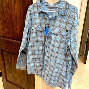Men’s Columbia long sleeve button down shirt